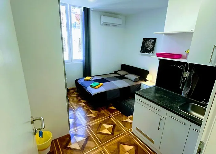 Pula-center 公寓 *