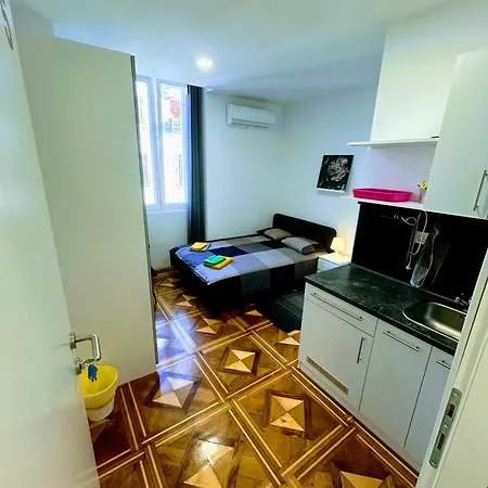 Pula-center Apartamento *